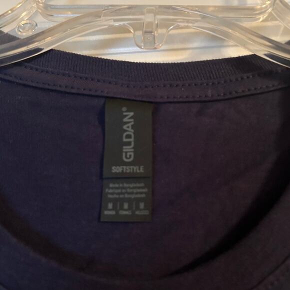 NWOT Gildan Black T Shirt Celtic Knot Triskelion Trinity Size Medium - Picture 3 of 5